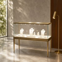 Vitrine de luxe pour bijoux avec verre trempé, design minimaliste pour bijouteries et salles d'exposition