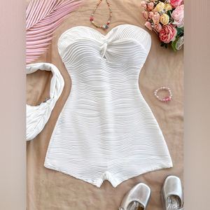 Body ajustado de alta gama para mujer, nuevo modelo, sexy, sin tirantes, mono de una pieza, a la moda - Product Image 1