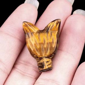 Prix d'usine Mini décoration d'intérieur Tête de <span class=keywords><strong>loup</strong></span> gravée Pierre œil de tigre sculptée Pierre semi-précieuse Artisanat Animal sculpté - Product Image 4