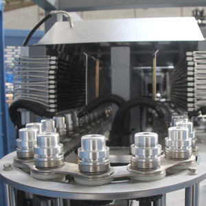 Machine <span class=keywords><strong>de</strong></span> fabrication <span class=keywords><strong>de</strong></span> bouteilles PET 20 <span class=keywords><strong>litres</strong></span>, 2 cavités, <span class=keywords><strong>moteur</strong></span> servo, 1000 BPH, col <span class=keywords><strong>de</strong></span> 80 mm, grand conteneur pour <span class=keywords><strong>huile</strong></span> <span class=keywords><strong>de</strong></span> cuisson, fût chimique, OEM - Product Image 5