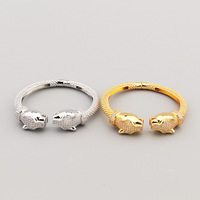 C & J Light Luxe Plaqué Or Guépard Bracelet Double extrémité Ouvert Motif Léopard Bracelet pour Unisexe Bijoux Style Dubaï