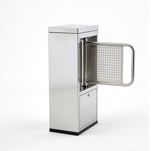 Tourniquet à drapeau EASCO anti-pincement certifié CE en acier inoxydable 304 avec <span class=keywords><strong>code</strong></span> QR <span class=keywords><strong>pour</strong></span> terminal aéroportuaire - Product Image 1