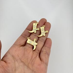 Liontin Sepatu Koboi Berlapis Emas Custom, Bintang, dan Hiasan CZ untuk Pecinta Pembuatan Perhiasan - Product Image 3