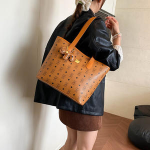 Sac à main de luxe pour femmes, imprimé rétro, en PU de haute qualité, grande capacité, fermeture éclair, doublure en polyester, toutes saisons - Product Image 1