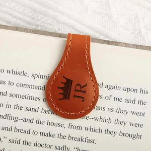 Magnetic <b>Leather</b> <b>Bookmark</b> Custom Engraved Name Pattern Solid Color Reusable Cute Style Book Marker Clip Back - Product Image 3