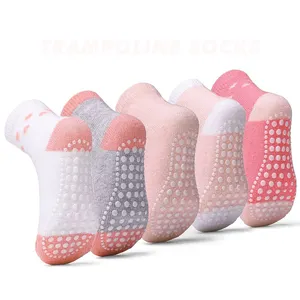 Dispensing Non-Slip Jump Trampoline Socks Sweat-Absorbing Cotton Solid Color Design Trampoline Socks Custom Logo Floor Socks