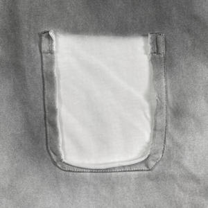 Camiseta de Algodón 100% de 275G con Lavado Monkey, Dobladillo Deshilachado, Panel de Bolsillo con Efecto Desgastado, Color de Alto Contraste, Estilo Urbano que Conserva la Forma - Product Image 5