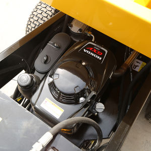 آلة رصف الأسفلت صغيرة وفعالة مع محرك مبرد بالهواء وتشغيل اقتصادي للمشاريع ذات الميزانية المحدودة - Product Image 6