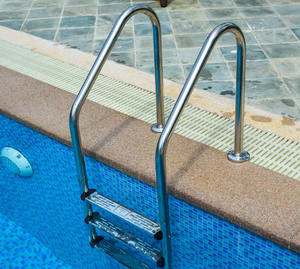 Usine en gros en acier inoxydable 304 & 316 <span class=keywords><strong>amovible</strong></span> hors sol <span class=keywords><strong>piscine</strong></span> <span class=keywords><strong>échelle</strong></span> étapes accessoire de haute qualité pour les propriétaires de <span class=keywords><strong>piscine</strong></span> - Product Image 3