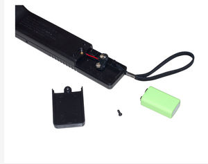 VikingDetector Siyah El Tipi Plastik <span class=keywords><strong>Metal</strong></span> Dedektörü 9vaa Güç Kaynağı ile Model <span class=keywords><strong>Md</strong></span>-<span class=keywords><strong>300</strong></span> Güvenlik Kontrol Noktası Tarayıcısı - Product Image 4