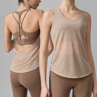 Soutien-gorge de sport pour femme, effet deux pièces, à bretelles halter, en Spandex/Nylon, motif uni, respirant, maintien élevé, avec découpes