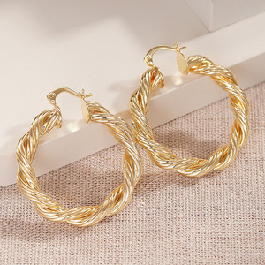 Orecchini a Cerchio a Spirale Intrecciata, Gioielli Eleganti e di Tendenza per Donna, Stile Moderno per Uso Quotidiano - Product Image 3