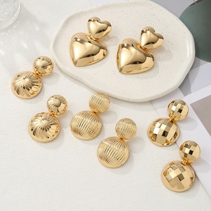 Pendientes de Doble Capa con Diseño de Corazón, Estilo Dorado Simple, de la Marca Jingciren, para Mujer, con un Toque de Temperamento y Personalidad a la Moda - Product Image 2