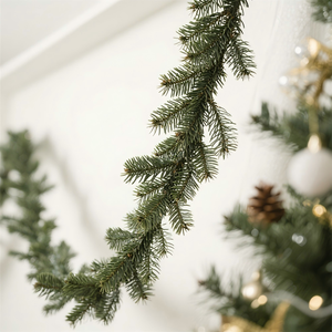 <span class=keywords><strong>Guirlande</strong></span> <span class=keywords><strong>de</strong></span> Noël en pin artificiel en gros pour la décoration d'escaliers, <span class=keywords><strong>de</strong></span> cheminées et <span class=keywords><strong>de</strong></span> portes – Fournisseur <span class=keywords><strong>de</strong></span> décorations <span class=keywords><strong>de</strong></span> maison pour les fêtes - Product Image 2