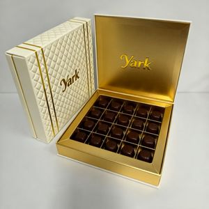 Emballage de chocolats comestibles haut de gamme en carton rigide personnalisé Boîte d'emballage pour barre de chocolat à l'épreuve des enfants avec insertion sur plateau en plastique - Product Image 6