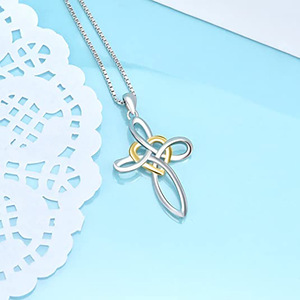 Collana con ciondolo a nodo di cuore per donna, gioielli minimalisti alla moda - Product Image 6