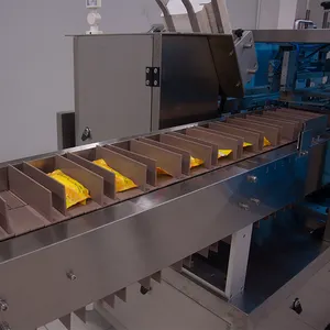 Harga pabrik mesin pengemasan kotak karton otomatis penuh mesin tinju Cartoning untuk botol Sachet