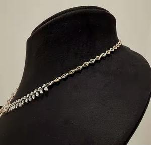 Conjunto de collar de corte brillante redondo de diamante natural para mujer en oro sólido de 14K 18K con acentos de piedra de color pendientes a juego de moda - Product Image 6