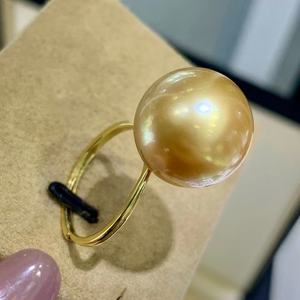 Bague en argent pur 925 Fortune Gold, grande taille 12-13 mm, ronde, avec perle naturelle en or riche et profond, défauts mineurs, boîte cadeau - Product Image 2