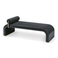 Banc d'appoint haut de gamme en cuir et tissu plissé, design incurvé, pour projets hôteliers et villas