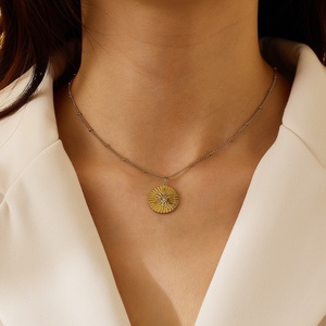 Gioielli di moda personalizzati all'ingrosso collana in acciaio inossidabile placcato oro 18K <span class=keywords><strong>ottetto</strong></span> stella zircone cerchio collana pendente donna - Product Image 5