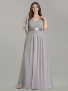 فستان سهرة أنيق بقصة A-Line وفتحة رقبة مزدوجة على شكل V وتصميم كاجوال مزين بكشكشة، فستان حفلات طويل بمقاسات كبيرة وأكمام قصيرة وخصر طبيعي مناسب للزفاف - Product Image 3