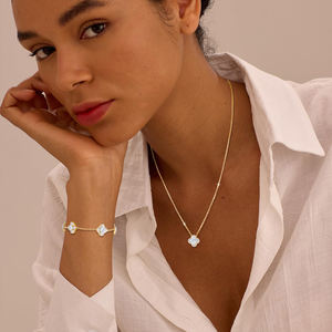 Collar con Colgante de Trébol de Cuatro Hojas con Incrustaciones de Diamantes Moissanite VVS, Chapado en Oro sobre Plata de Ley 925, para Hombre y Mujer - Product Image 5