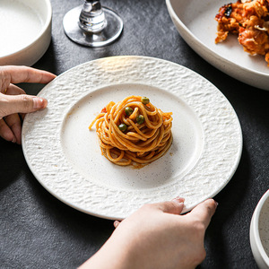 Prato de Cerâmica Azul e Branco Simples e Elegante, Seguro para Micro-ondas, Forma Irregular, Ideal para Restaurantes e Hotelaria, Ideal para Apresentação de Comidas Ocidentais e Chinesas - Product Image 2