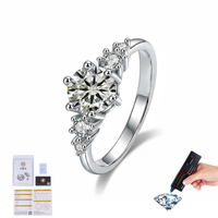 Bague fine en argent sterling 925 plaqué rhodium, sertie de moissanite classique à six griffes 1 carat couleur D VVS1, pour femme, vente en gros
