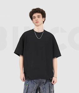 Hip-Hop Herren-T-Shirt aus Baumwolle im Used-Look mit Löchern, Retro-Distressed-Design und Used-Waschung - Product Image 3