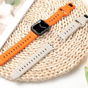 <span class=keywords><strong>Bracelet</strong></span> de montre FKM à motif de points de luxe pour Apple Watch Ultra 49mm S10 46/42mm <span class=keywords><strong>Bracelet</strong></span> de sport en caoutchouc fluoré respirant Premium - Product Image 2