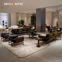 Canapé modulaire haut de gamme de style italien Totu en velours et cuir avec structure en métal gris pour villa de luxe, grand salon