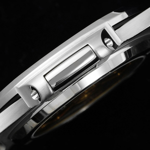 Montre octogonale élégante et sportive de qualité supérieure, avec gemme verte, boîtier en acier 316L, cadran à motif ondulé, pour les occasions décontractées ou professionnelles - Product Image 4