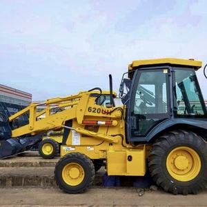 Retroexcavadora 620CH 8T, la más vendida, con fuerza de ruptura de 60 kN, cucharón de carga de 1.0 m³, excavadora de construcción 4x4 - Product Image 1