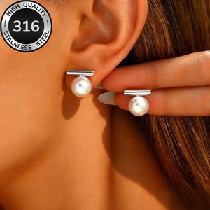 Boucles d'oreilles tendance style Ins pour femme, design de niche, simples, élégantes, avec diamants, nouveauté, style célébrité internet très prisé - Product Image 2