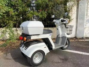 Scooter Honda1 Gxen X 50 Tumbler, durable et polyvalent pour les loisirs et les activités sportives - Product Image 4