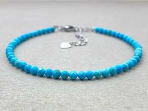 Pulsera de Turquesa, Pulsera de Piedras Preciosas Pequeñas, Cuentas Microfacetadas, Joyería Delicada con Piedras Preciosas, Pulsera de Cristal, Joyería Minimalista - Product Image 1