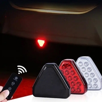 Nouveau feu stop LED pour voiture 12V, triangle rouge, style F1, feu arrière, lumière stroboscopique, feu d'avertissement de stationnement, lampe anti-collision pour voiture, camion, camping-car