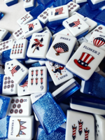 Ensemble de Mahjong américain personnalisé de luxe, base bleue pailletée, motif drapeau américain, 160 pièces en acrylique, pour cadeau de vacances