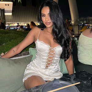 Vestido ajustado de satén con cordones para mujer, falda elástica de color liso con tirantes finos y cintura ceñida FD9790 - Product Image 4