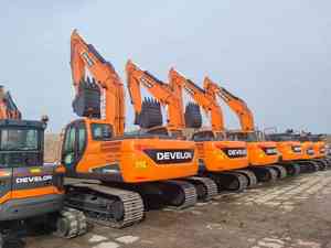 Venta caliente Doosan DX220 Excavadora sobre orugas Maquinaria pesada con garantía de motor de 1 año - Product Image 5