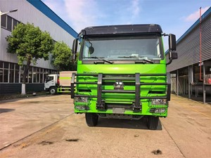 Camión de Limpieza de Contenedores de Basura Sinotruk HOWO 6X4 de 23cbm, Camión de Basura Compactado para Limpieza Urbana, Mejor Precio - Product Image 3