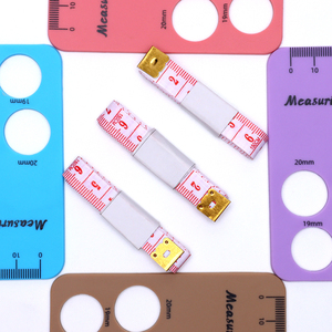 Règle de mesure des tétines en silicone souple de qualité alimentaire avec logo personnalisé pour la mesure du dimensionnement des brides de tire-lait - Product Image 6