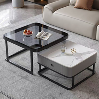Petit appartement moderne, salon, table basse, thé, verre carré artistique haut de gamme avec dalle de roche lumineuse, style panneau de bois de luxe