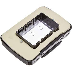 Plaque étanche autoportante 3 pôles Gewiss noire pour système de toner GW22452 - Product Image 3