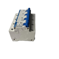 Disjoncteur miniature CHINT NXB-125 250A 240V Équipement de distribution d'énergie Métal et plastique 6 prises 50Hz Certifié CCC
