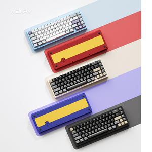 Kit de teclado mecánico intercambiable en caliente Rgb completo inalámbrico Lucky65 con 3 tipos de conexiones de diente azul con cable de 2,4g - Product Image 1