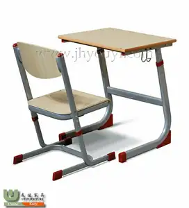 Chaise et écoliers en plastique utilisés sans danger pour les enfants chaises table réglable en hauteur meubles de garderie préscolaire