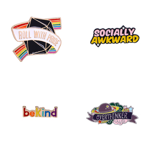 Spille in Smalto con Frasi Divertenti: 'Sii Gentile', 'Pensa Tropppo', 'Rispondi con Orgoglio', Badge con Citazioni, Gioielli Regalo per Amici - Product Image 1