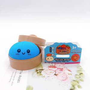 En stock, Jouet promotionnel coloré et mignon, anti-stress souple en forme de boulette vapeur à paillettes avec visage souriant et cuiseur vapeur - Product Image 3